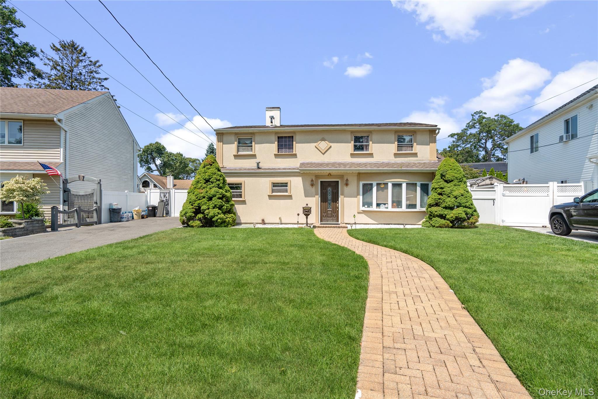 9 Rugby Road, Massapequa, NY 11758