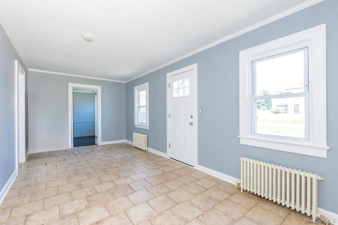 80 Kensington Court, Copiague, NY 11726