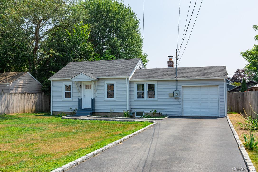 80 Kensington Court, Copiague, NY 11726