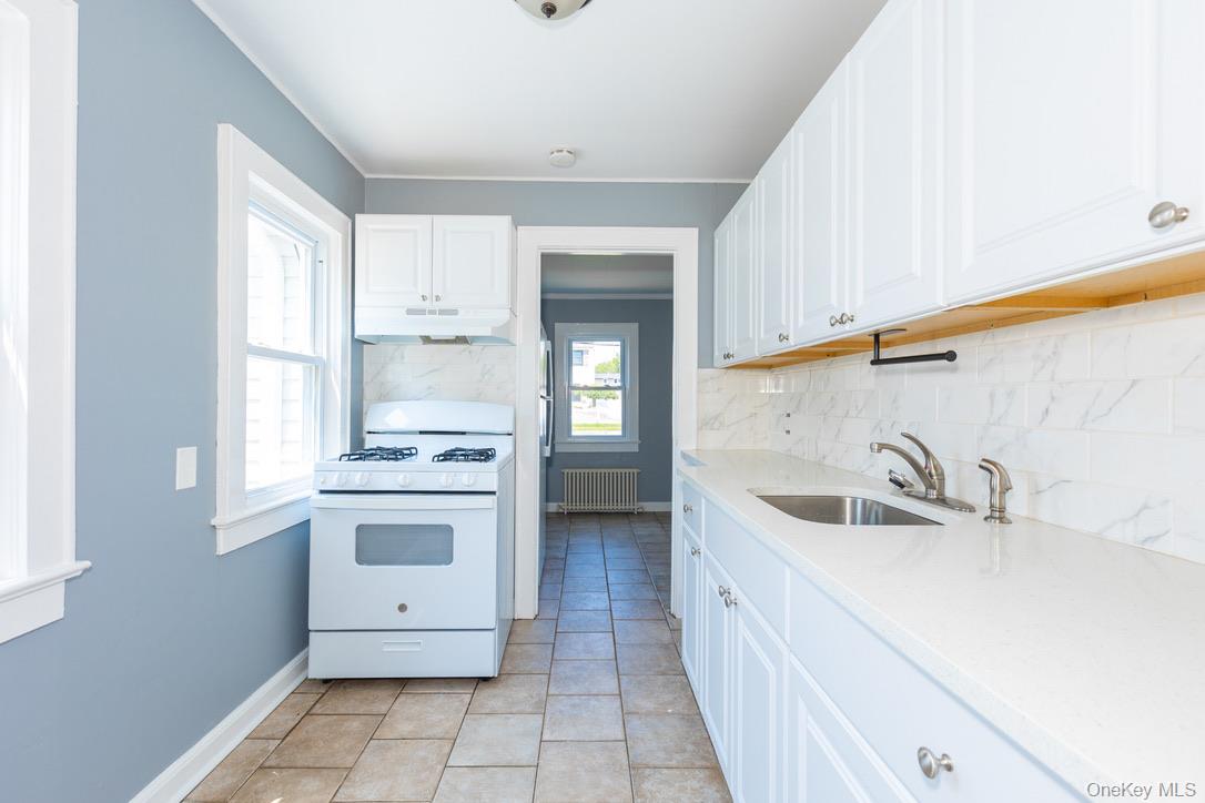 80 Kensington Court, Copiague, NY 11726