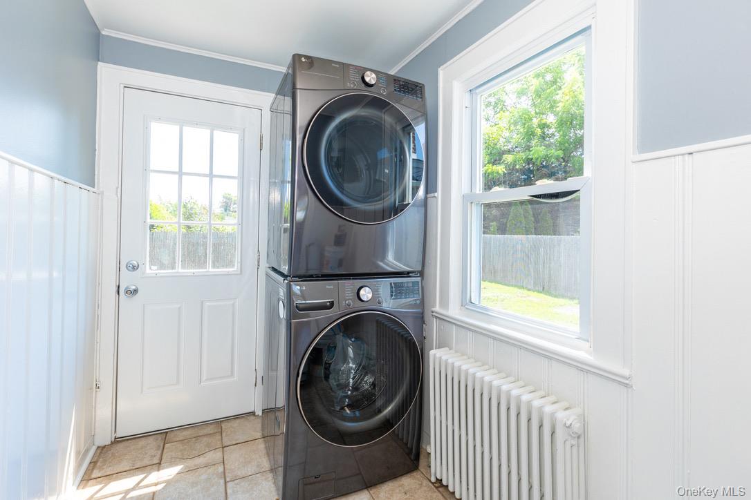 80 Kensington Court, Copiague, NY 11726