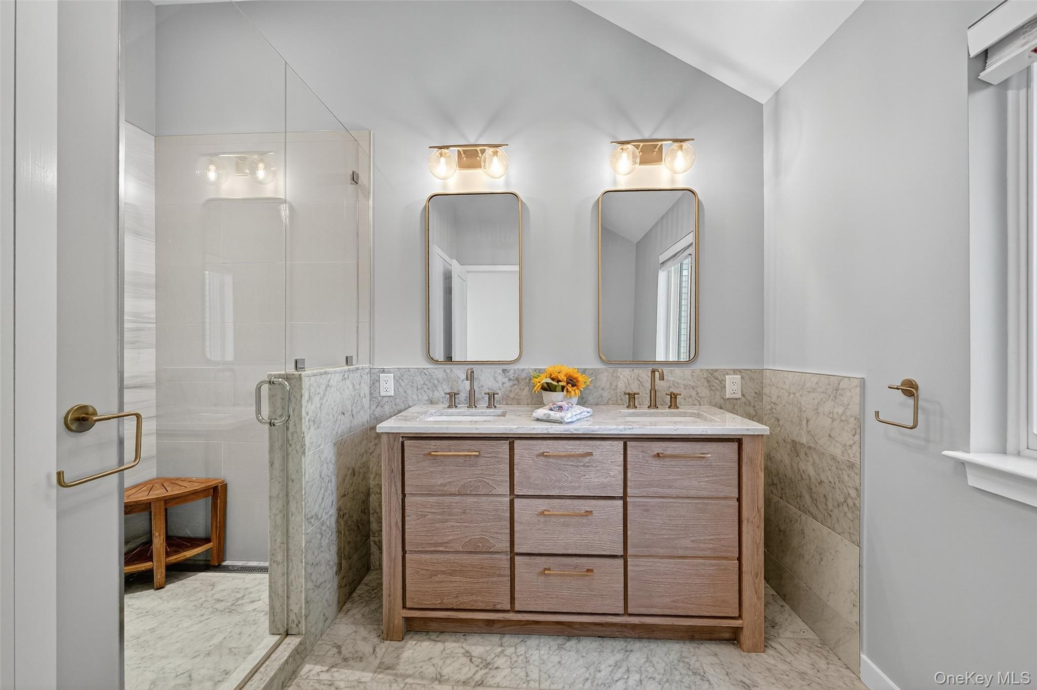 1 Top Of The Ridge # B1, Mamaroneck, NY 10543