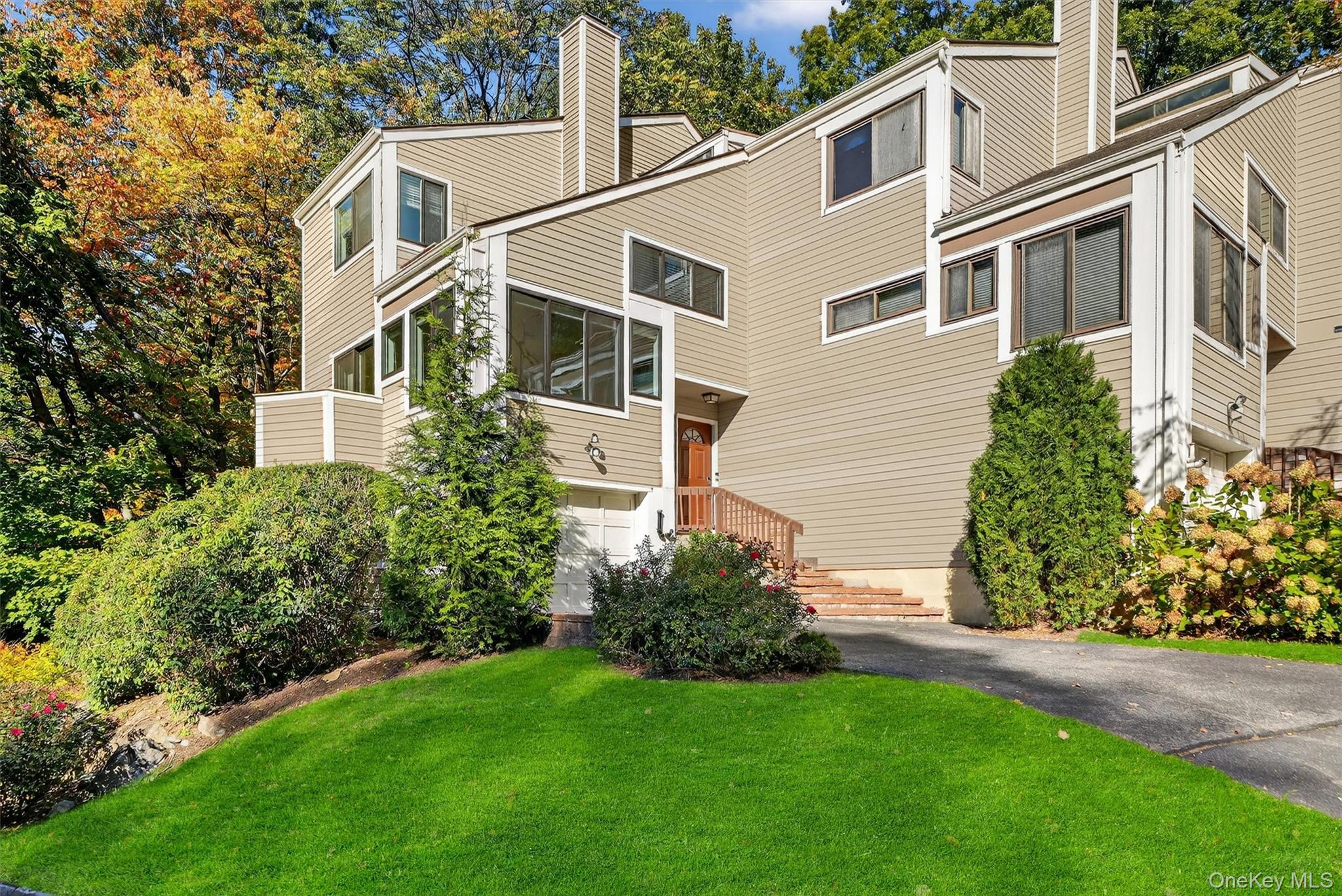 1 Top Of The Ridge # B1, Mamaroneck, NY 10543