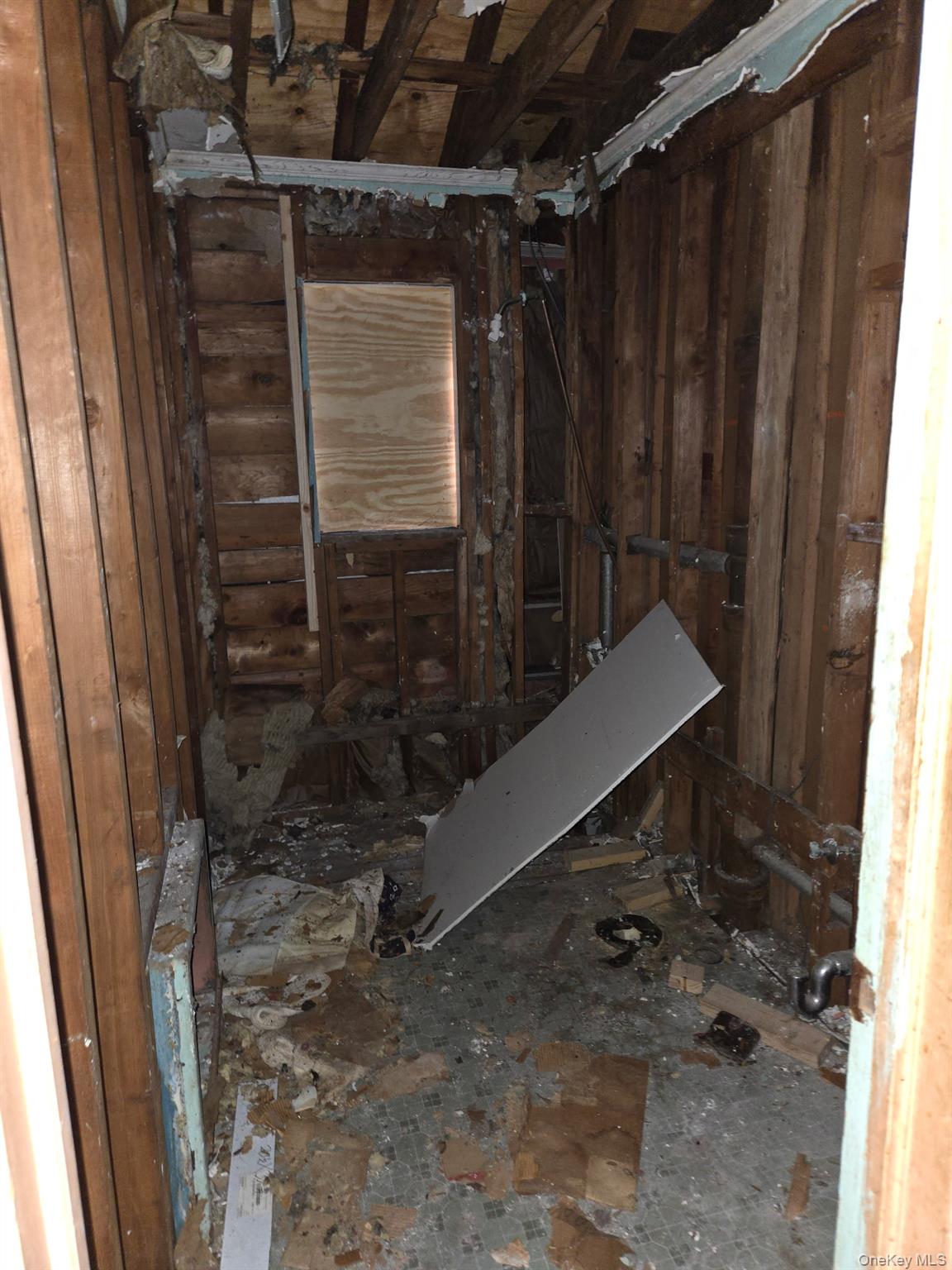 2766 Woods Avenue, Oceanside, NY 11572