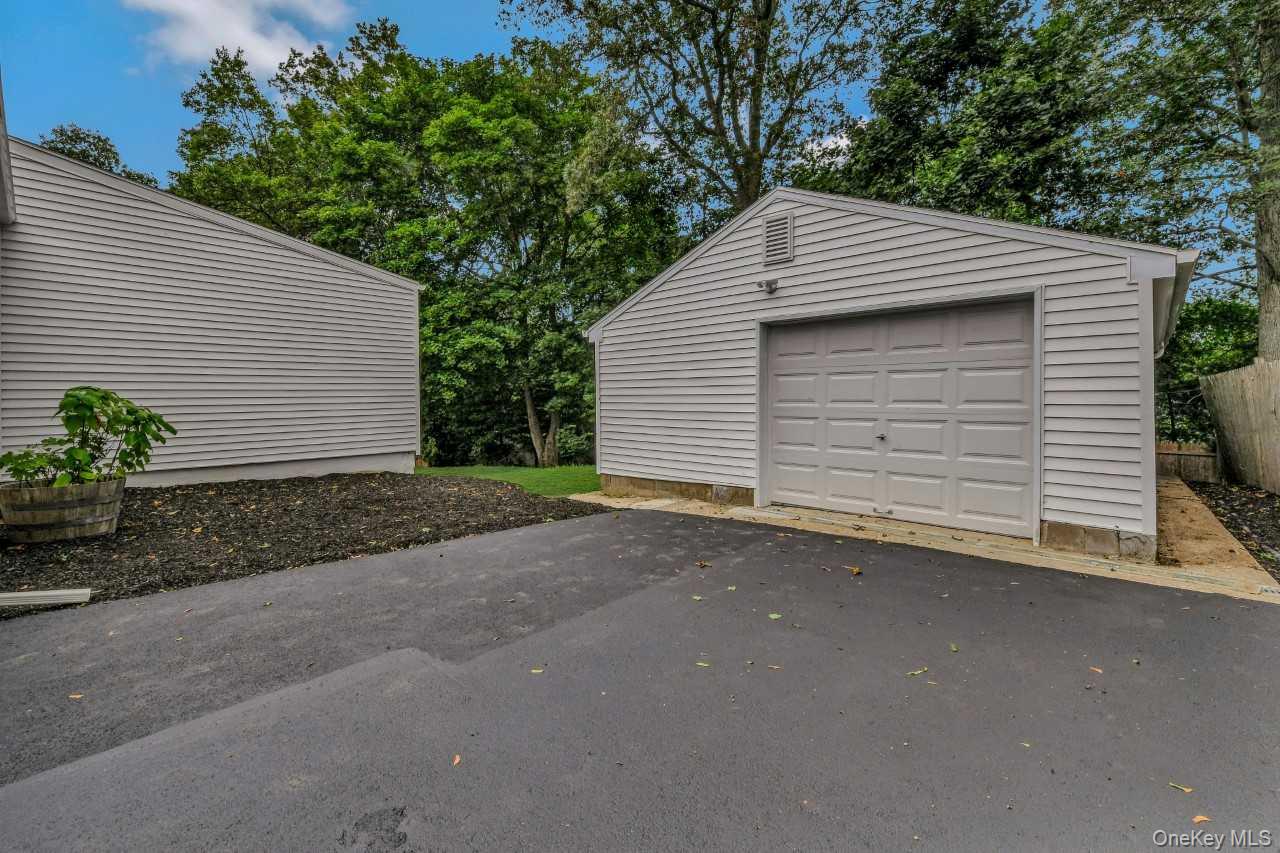 9 Moscato Street, Huntington, NY 11743