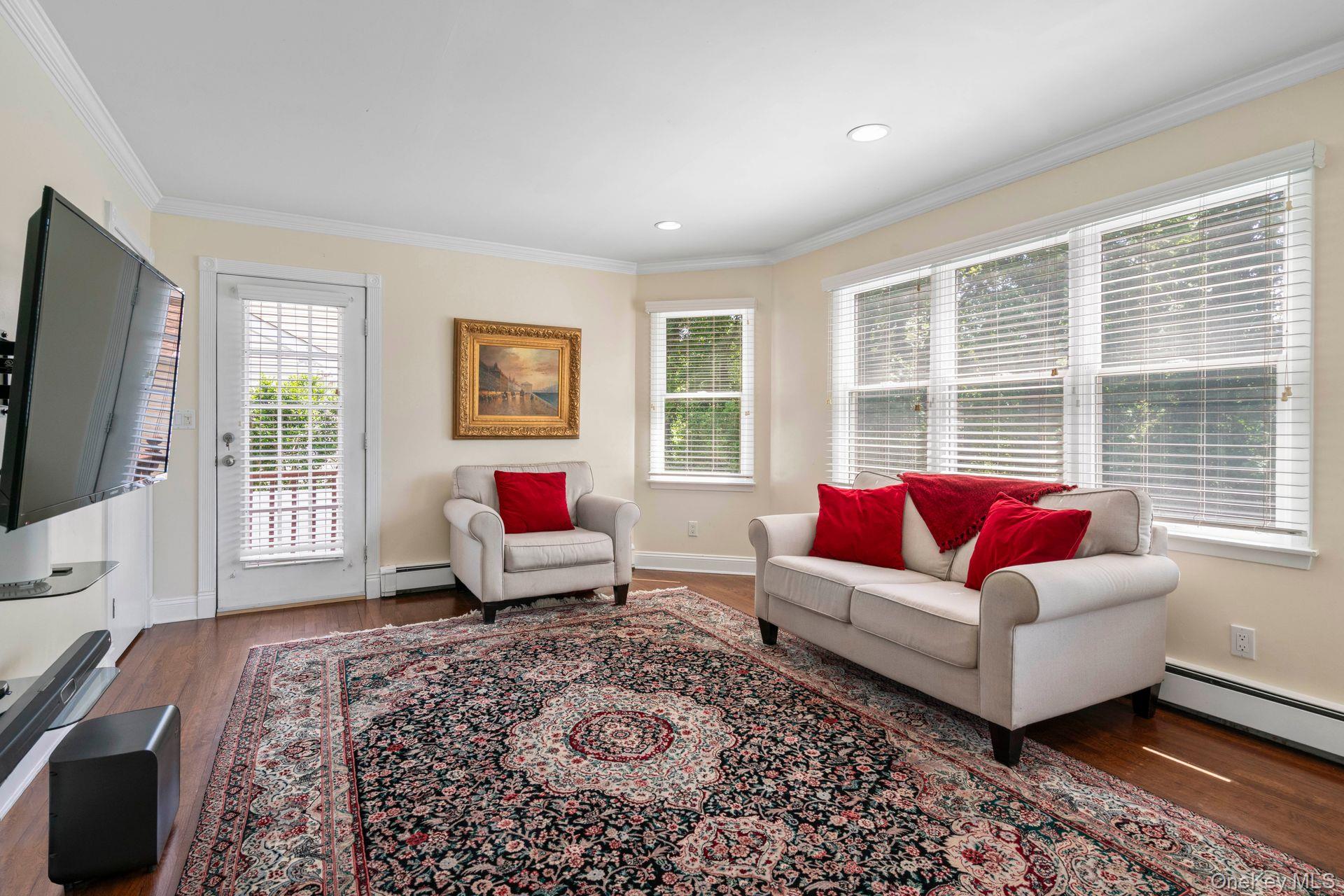 53 Irwin Place, Huntington, NY 11743