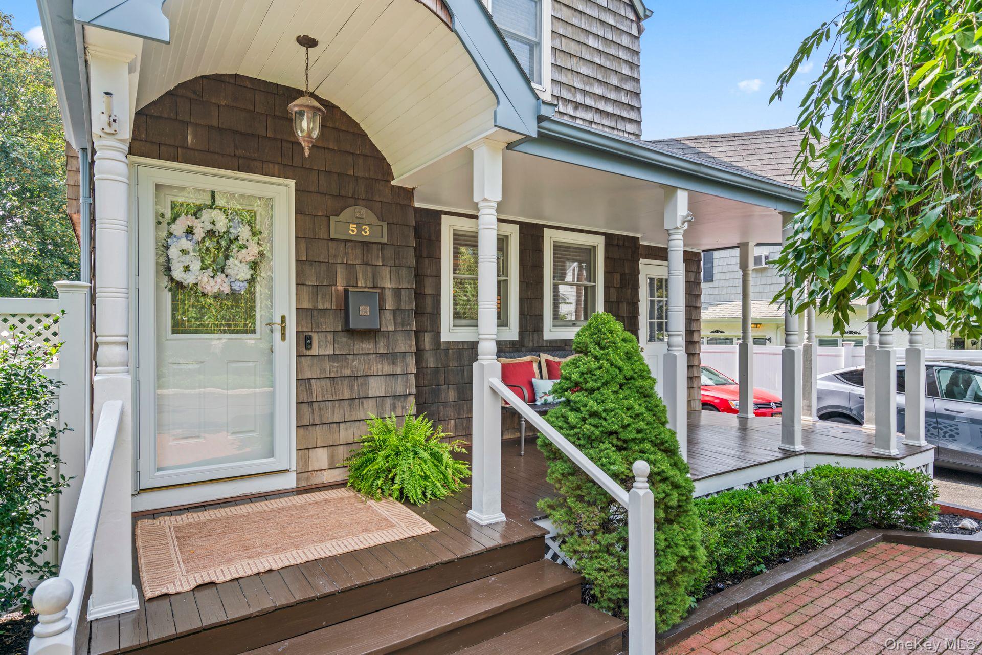 53 Irwin Place, Huntington, NY 11743