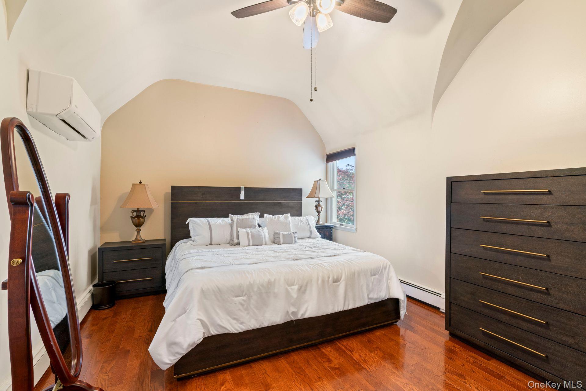 53 Irwin Place, Huntington, NY 11743