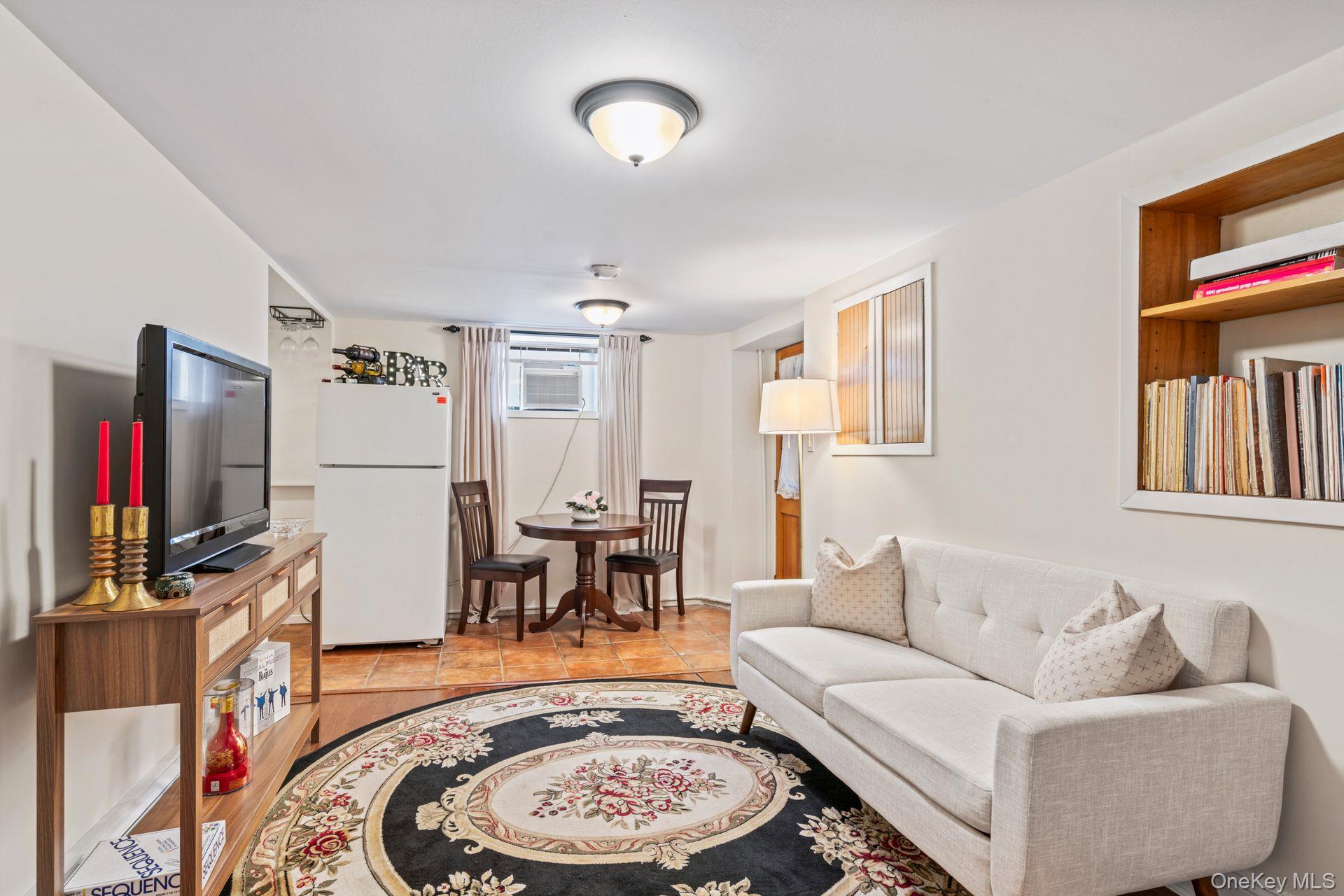 53 Irwin Place, Huntington, NY 11743