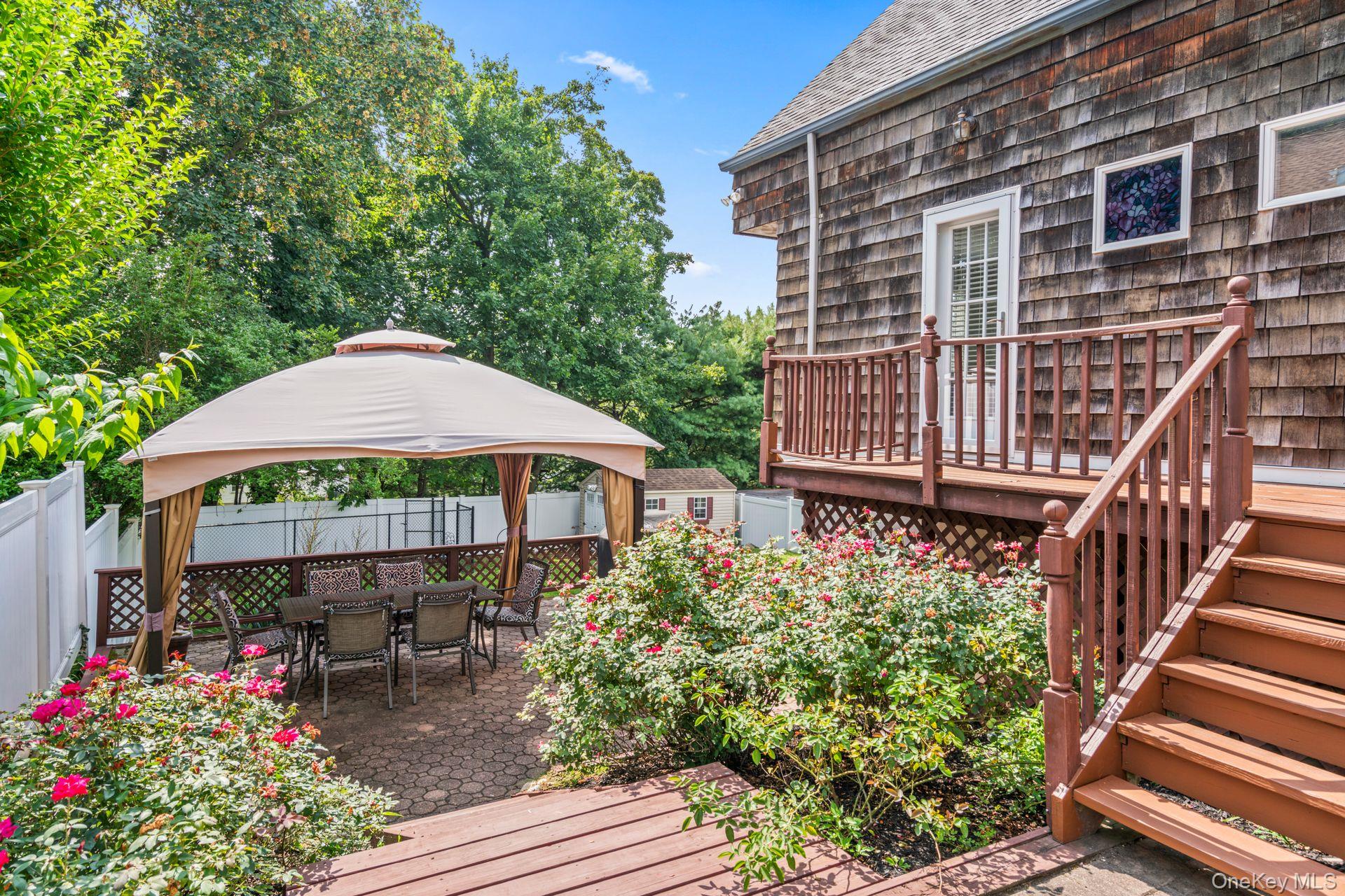 53 Irwin Place, Huntington, NY 11743