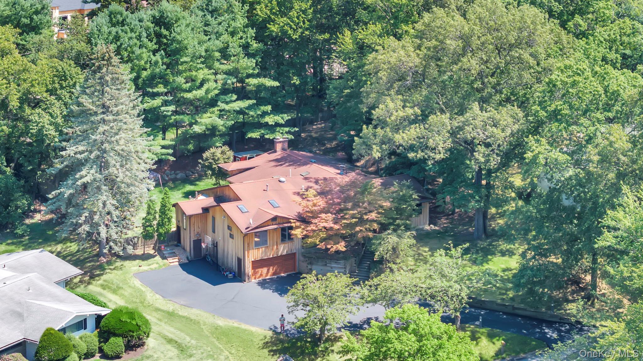 4 Hilltop Place, Monsey, NY 10952