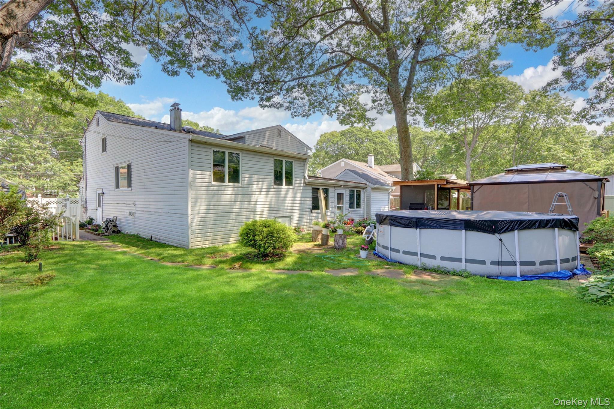 120 Avenue C, Holbrook, NY 11741