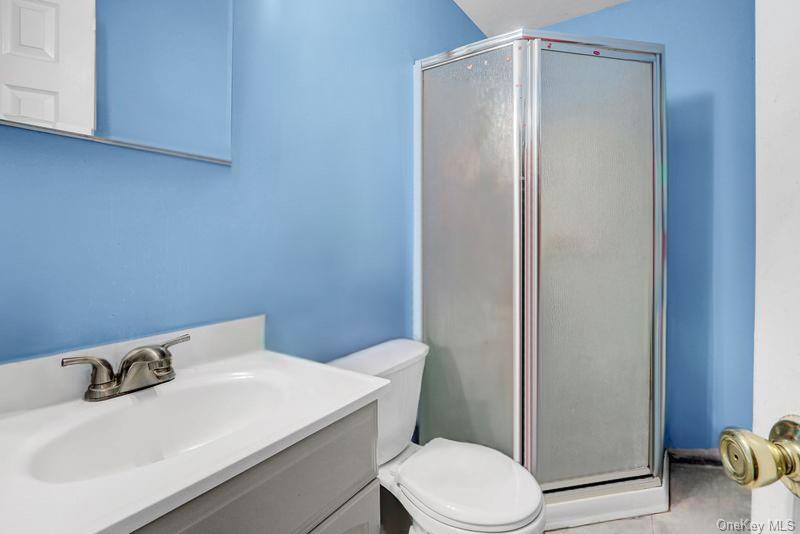 120 Avenue C, Holbrook, NY 11741