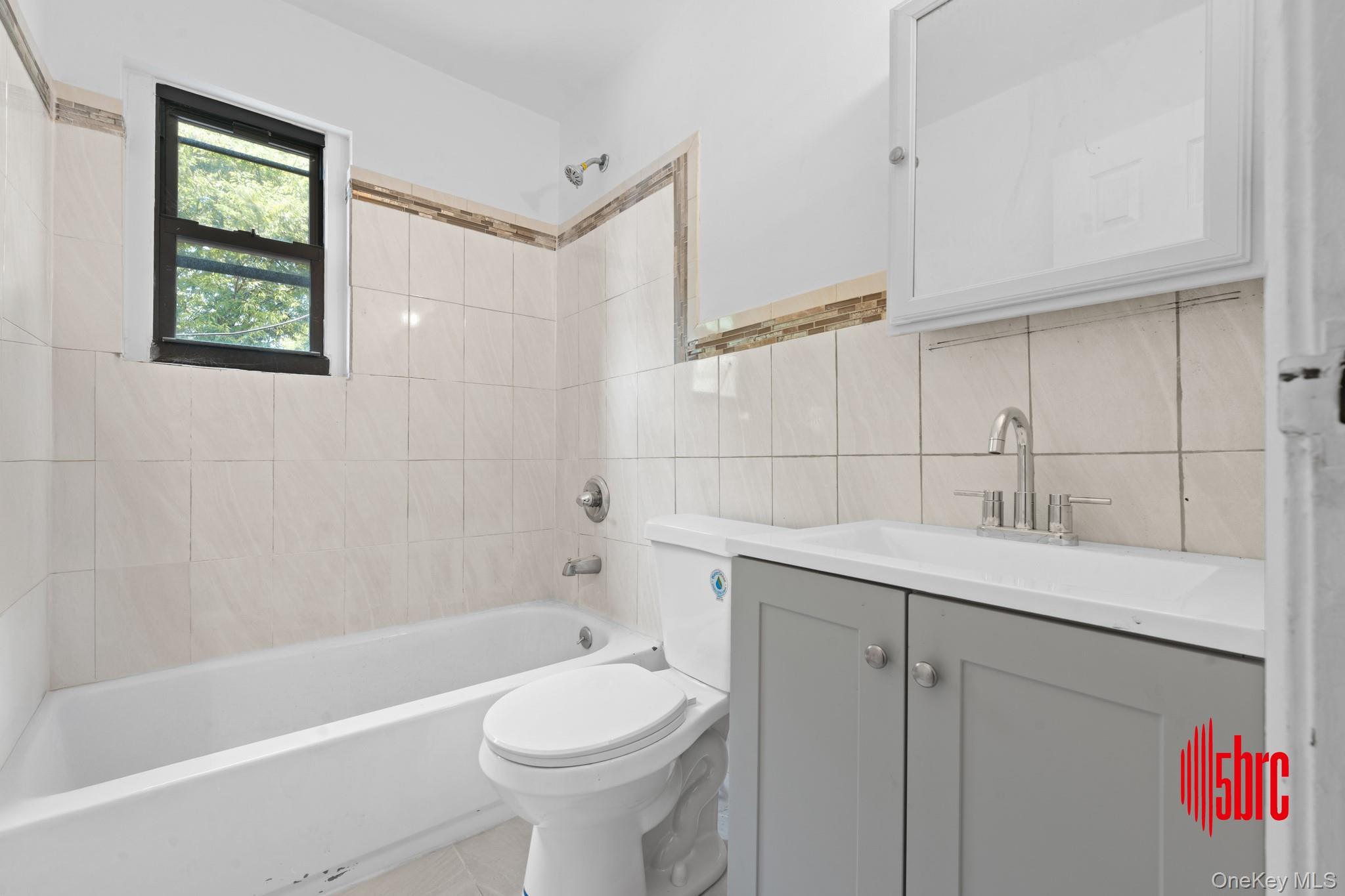 559 Cleveland Street, Brooklyn, NY 11208