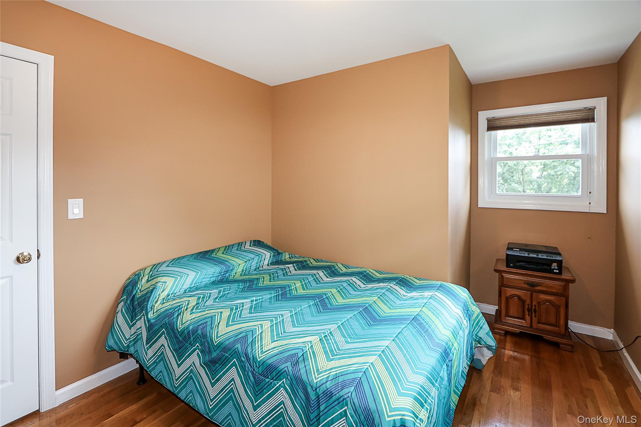 17 2nd Avenue, Locust Valley, NY 11560