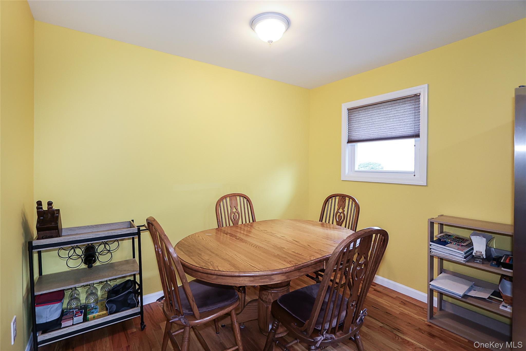 17 2nd Avenue, Locust Valley, NY 11560