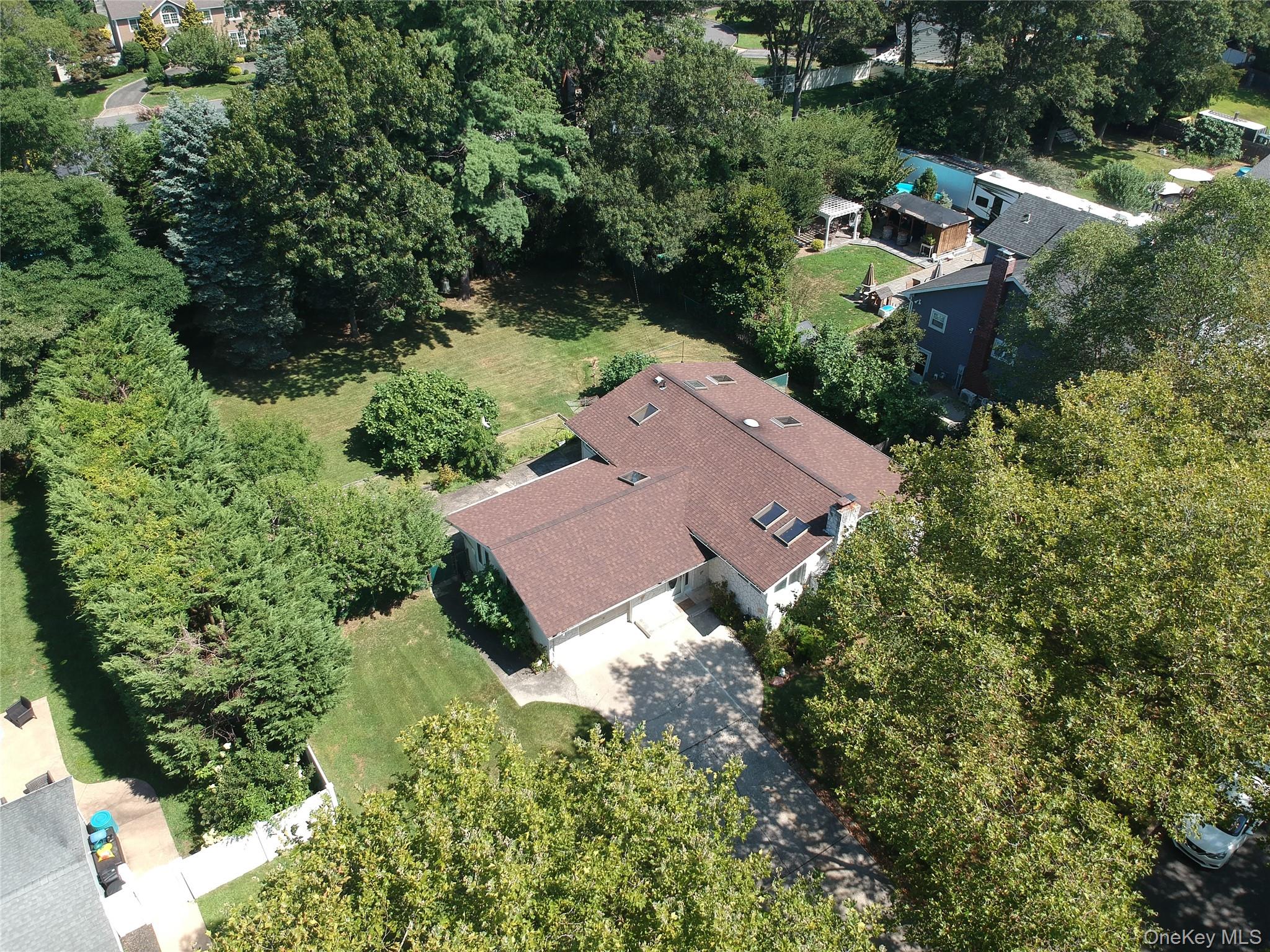 42 Lauren Avenue, Dix Hills, NY 11746