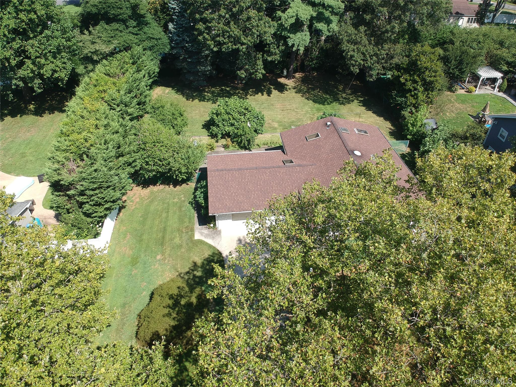 42 Lauren Avenue, Dix Hills, NY 11746