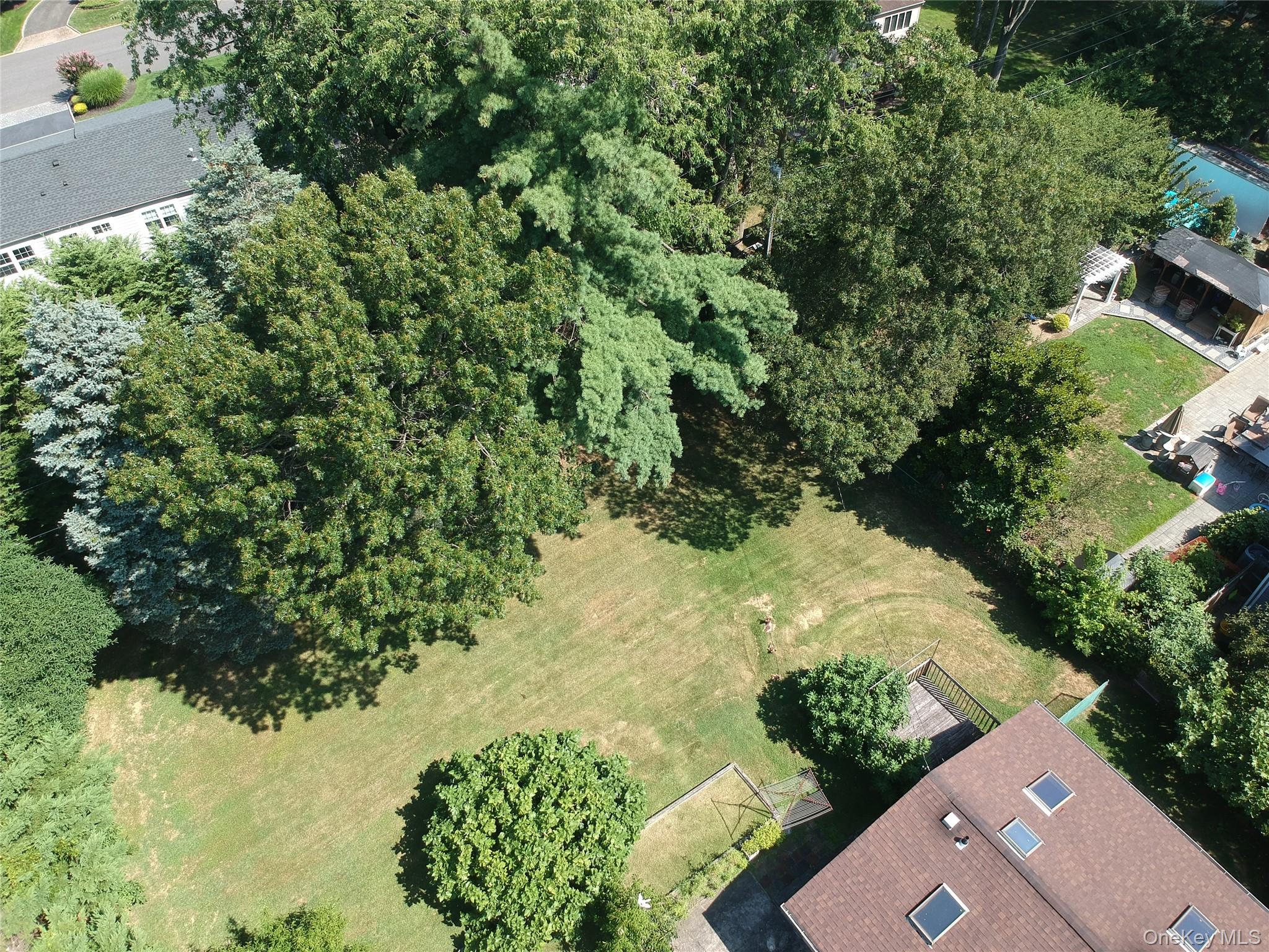 42 Lauren Avenue, Dix Hills, NY 11746