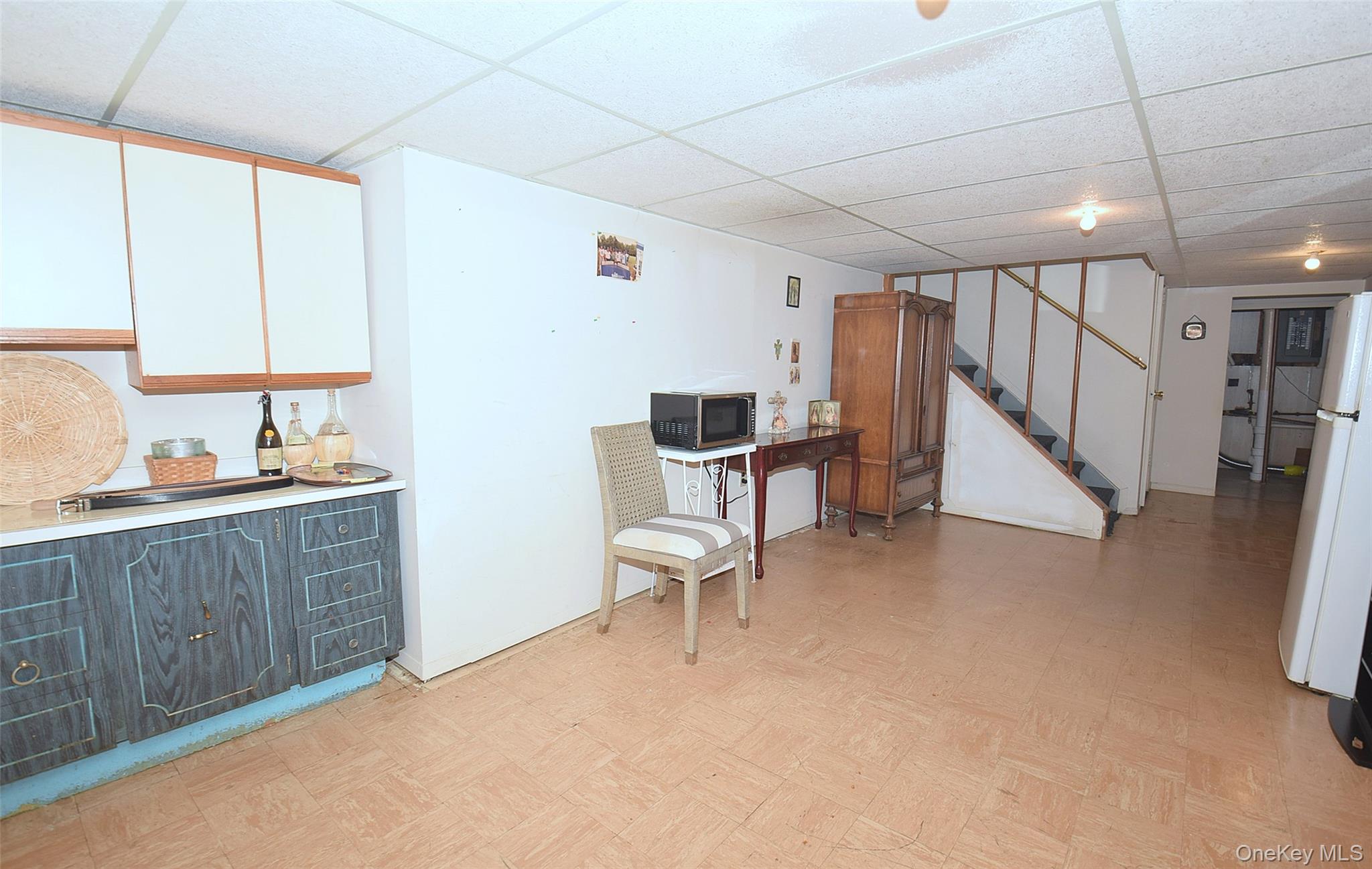 42 Lauren Avenue, Dix Hills, NY 11746