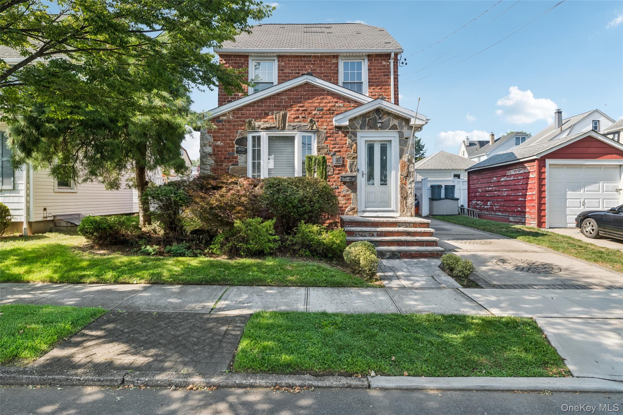 85 Princeton Street, Williston Park, NY 11596