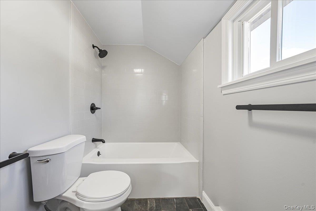 549 Park Avenue, Yonkers, NY 10703