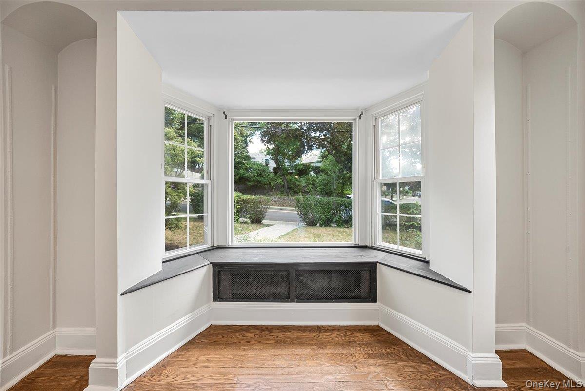 549 Park Avenue, Yonkers, NY 10703