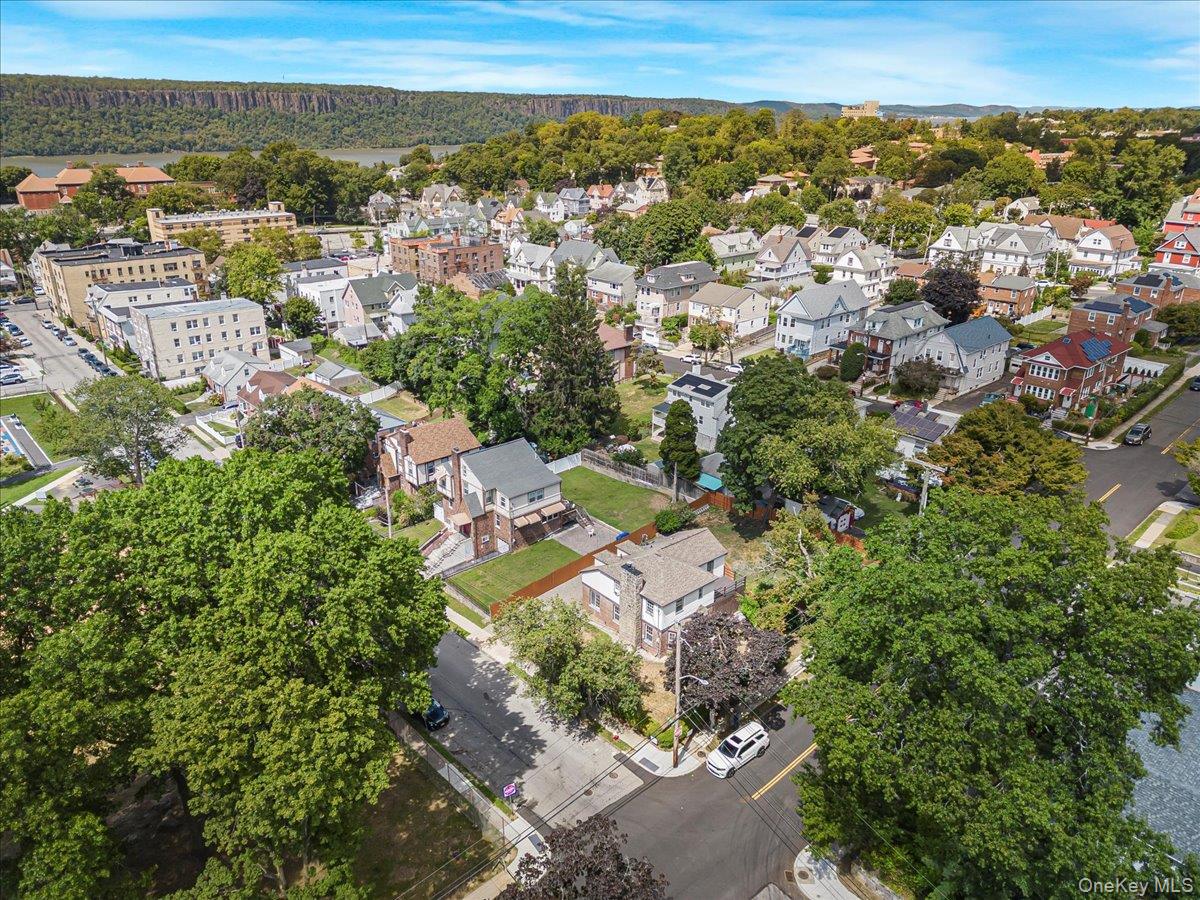 549 Park Avenue, Yonkers, NY 10703