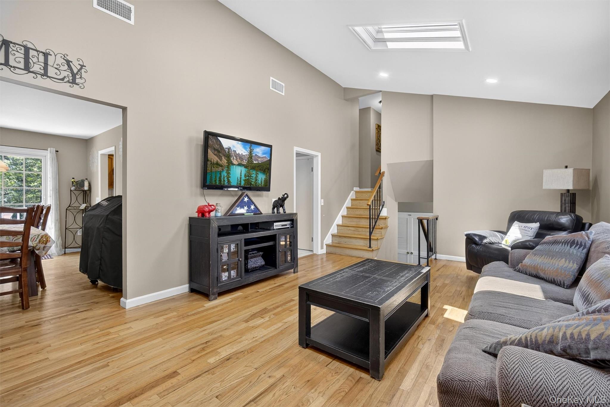 20 Pinebrook Loop, Hopewell Junction, NY 12533