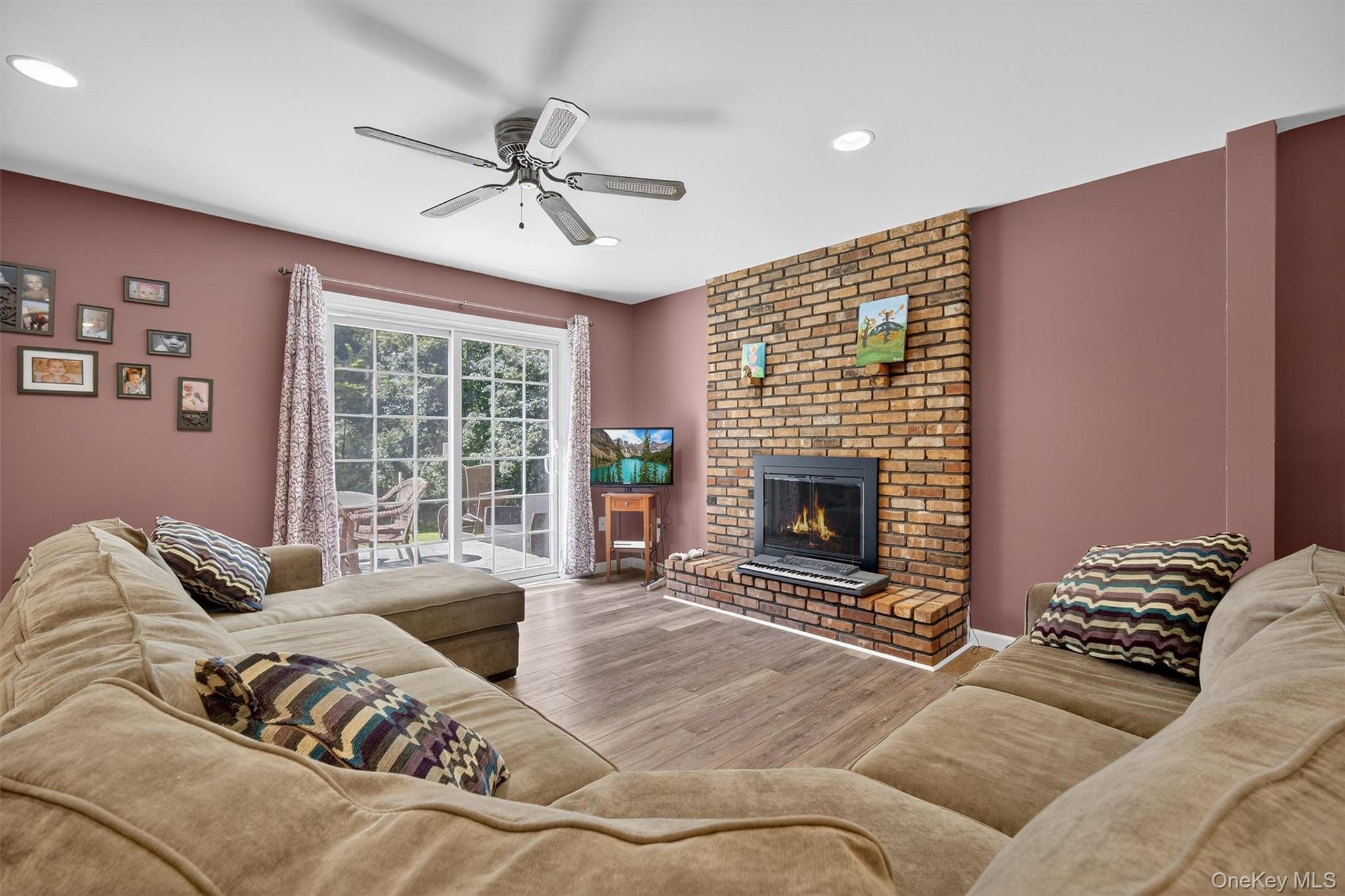 20 Pinebrook Loop, Hopewell Junction, NY 12533