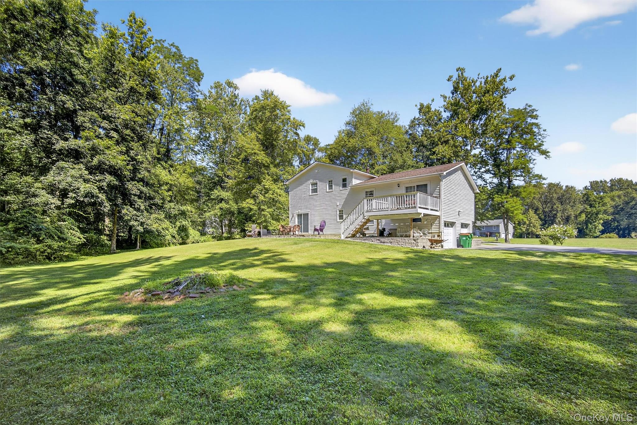 20 Pinebrook Loop, Hopewell Junction, NY 12533