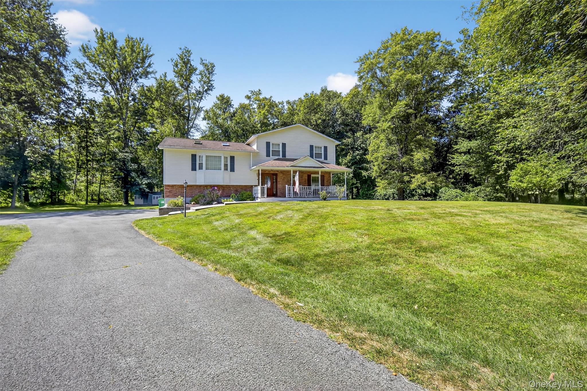 20 Pinebrook Loop, Hopewell Junction, NY 12533