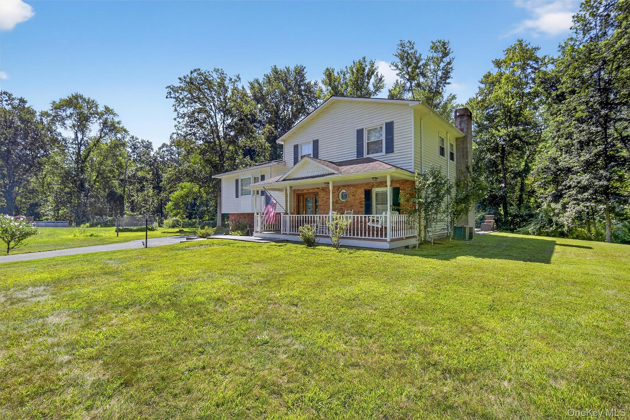 20 Pinebrook Loop, Hopewell Junction, NY 12533