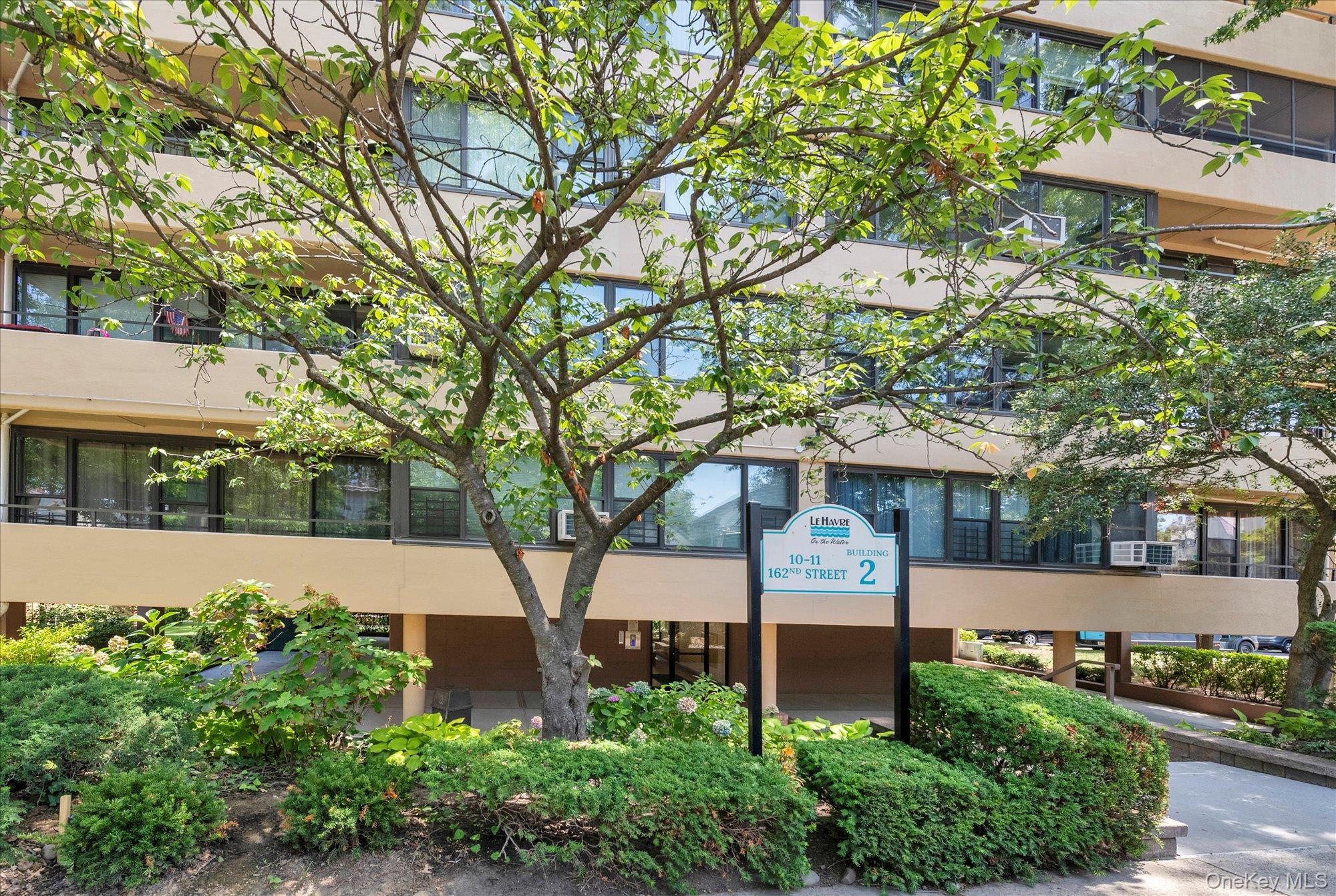 10-11 162nd Street # 7D, Whitestone, NY 11357