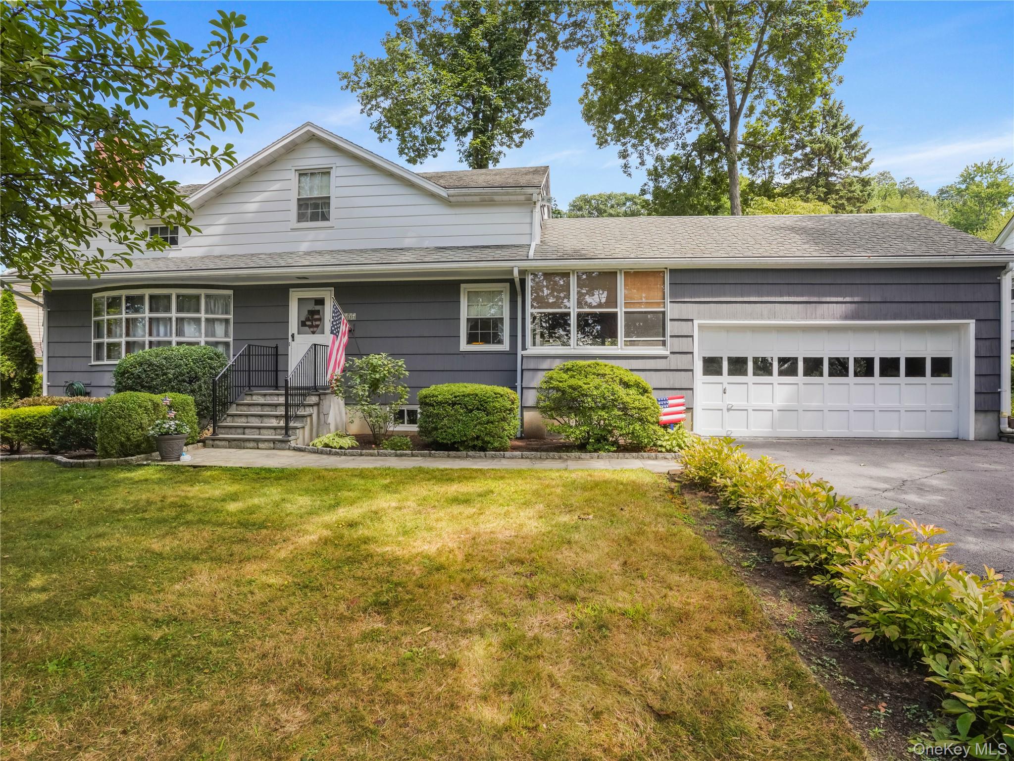 406 Warren Avenue, Hawthorne, NY 10532