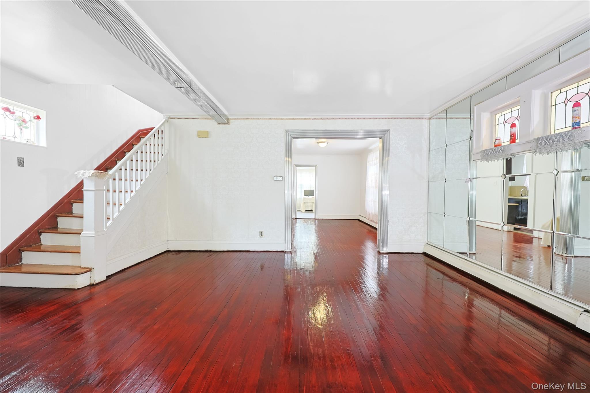 195-12 McLaughlin Avenue, Holliswood, NY 11423