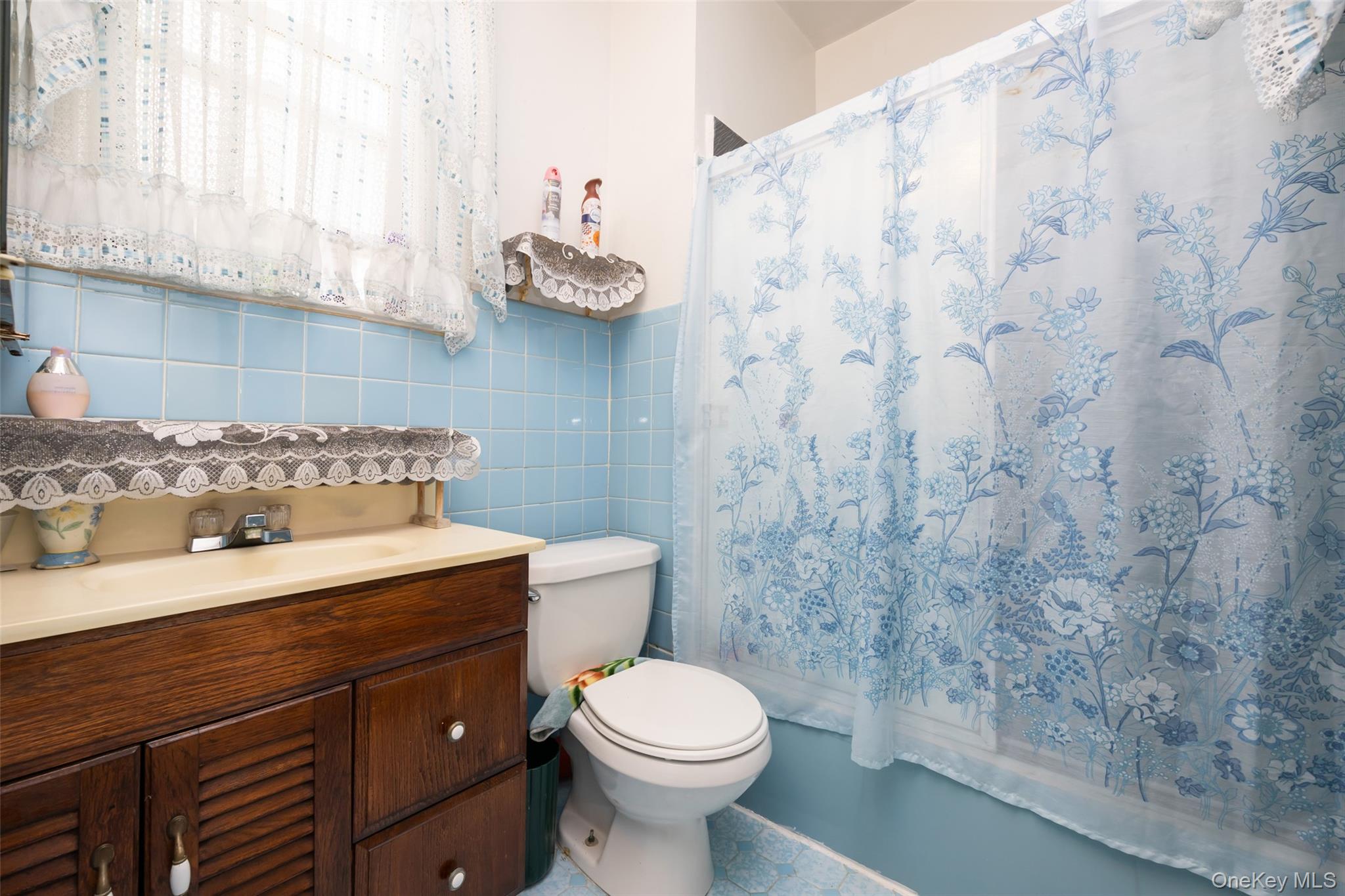 195-12 McLaughlin Avenue, Holliswood, NY 11423