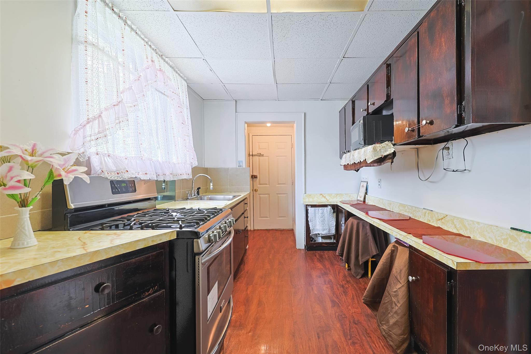 195-12 McLaughlin Avenue, Holliswood, NY 11423