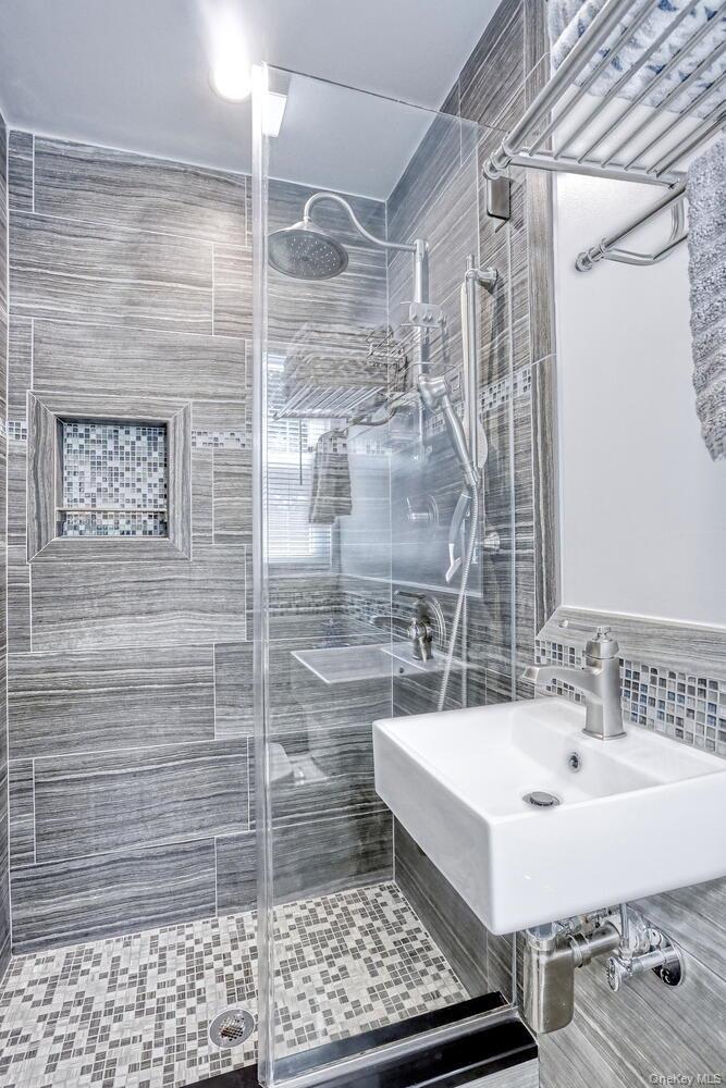 19 Yorkshire Drive, Suffern, NY 10901