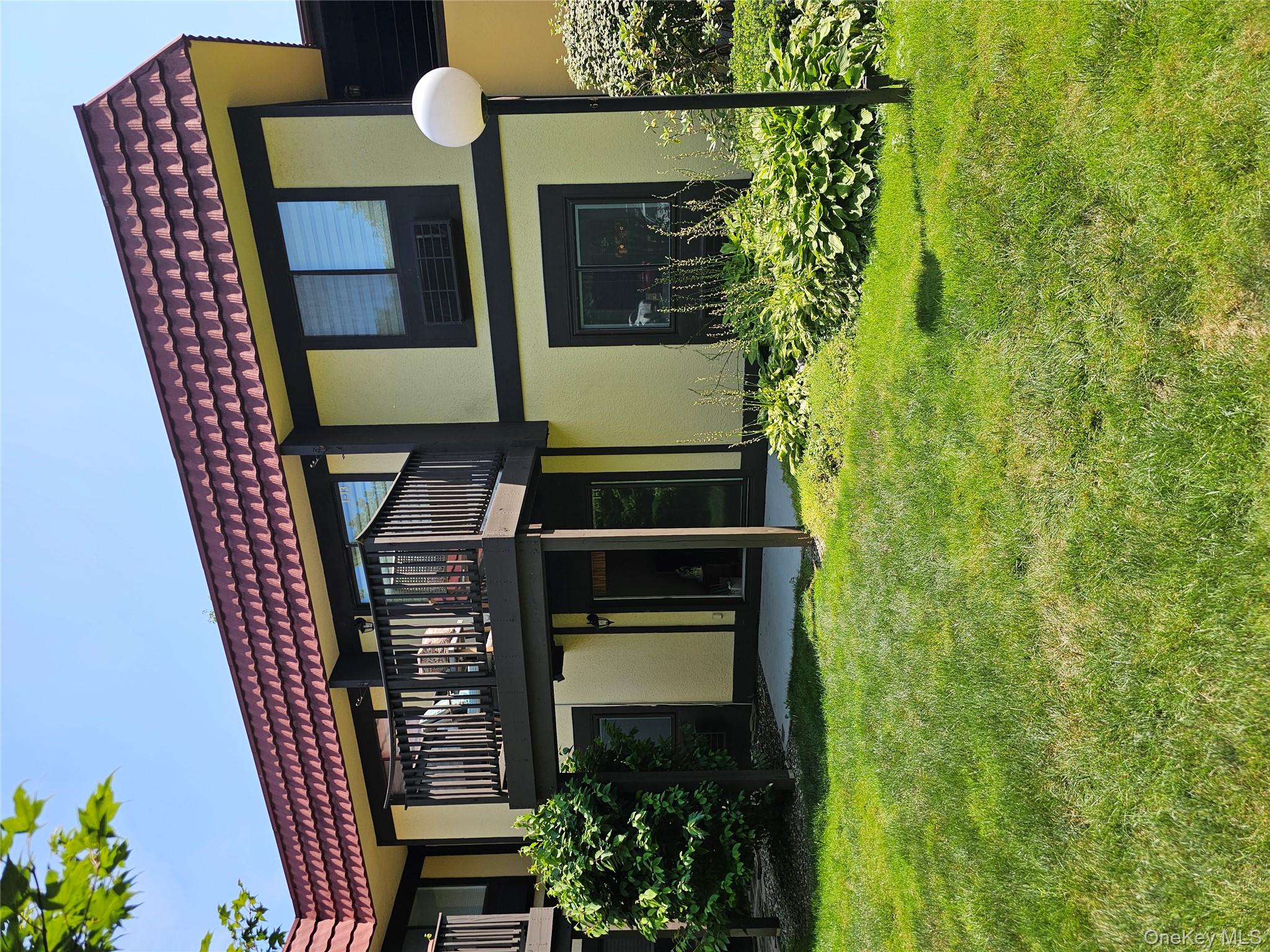 1 LOUDON Drive # 9, Fishkill, NY 12524