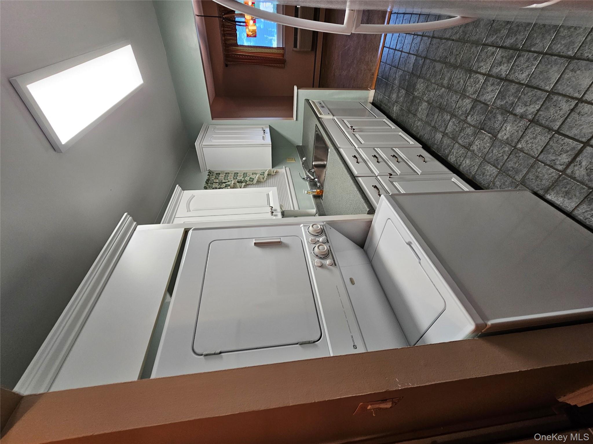 1 LOUDON Drive # 9, Fishkill, NY 12524