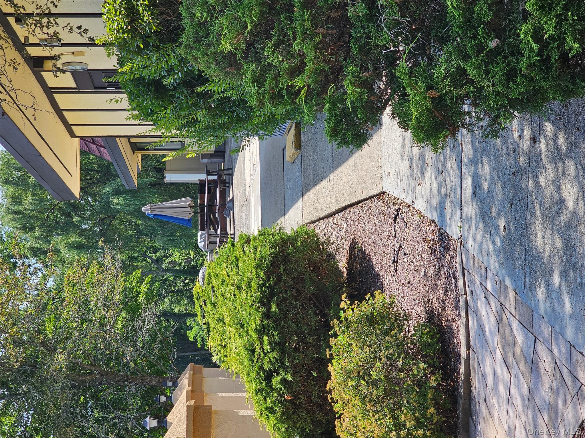 1 LOUDON Drive # 9, Fishkill, NY 12524