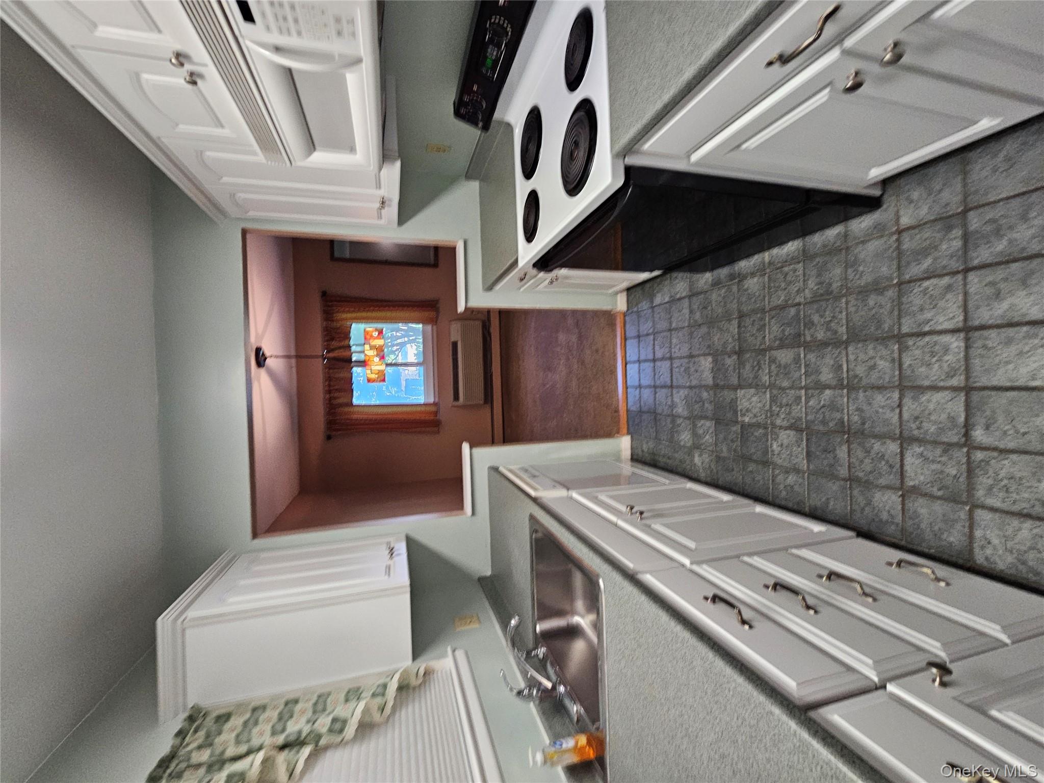 1 LOUDON Drive # 9, Fishkill, NY 12524