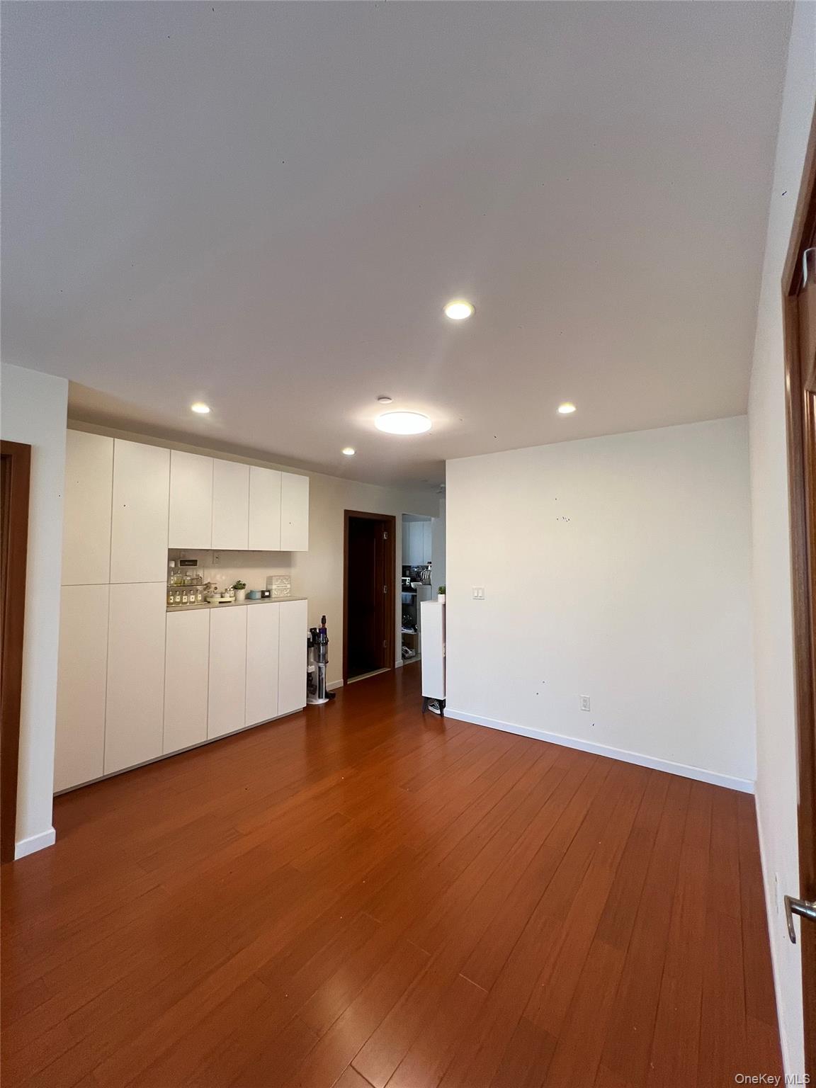 144-69 Barclay Avenue # 7C, Flushing, NY 11355