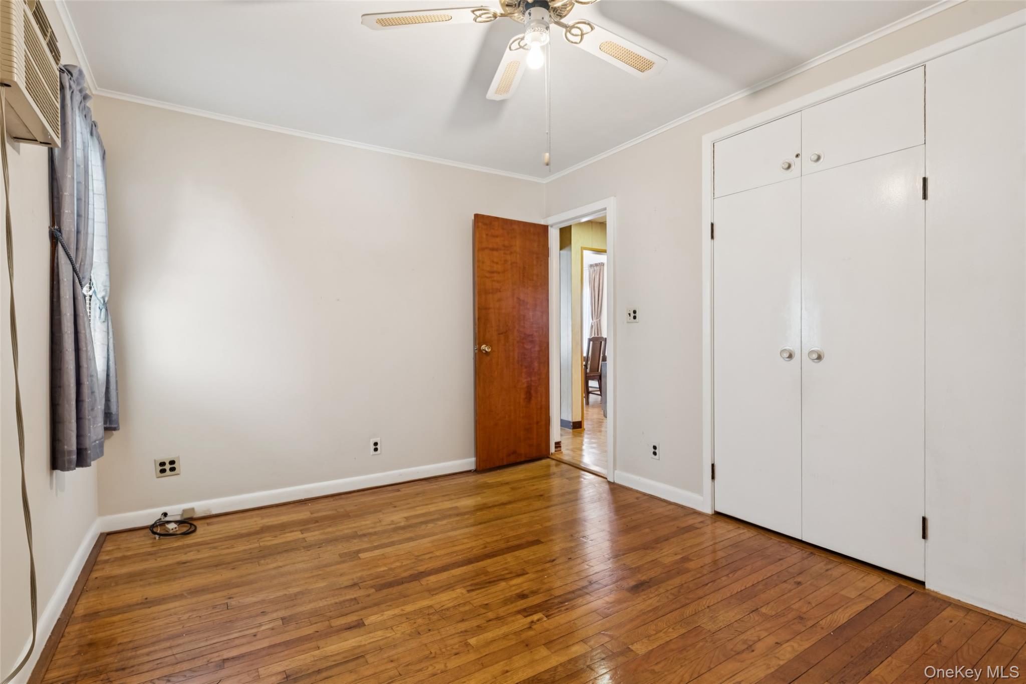 119 Broadmoor Lane, Westbury, NY 11590