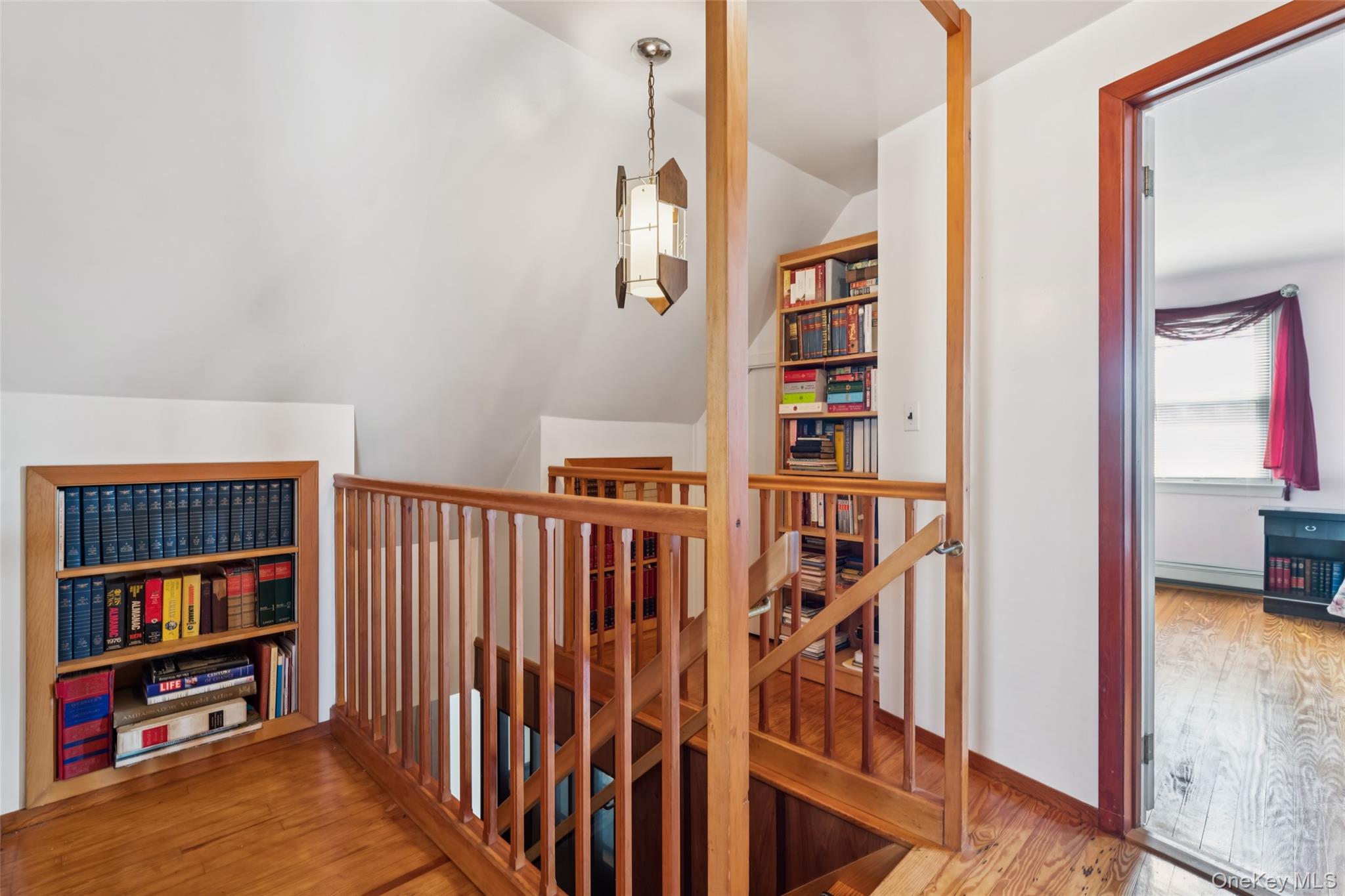 119 Broadmoor Lane, Westbury, NY 11590