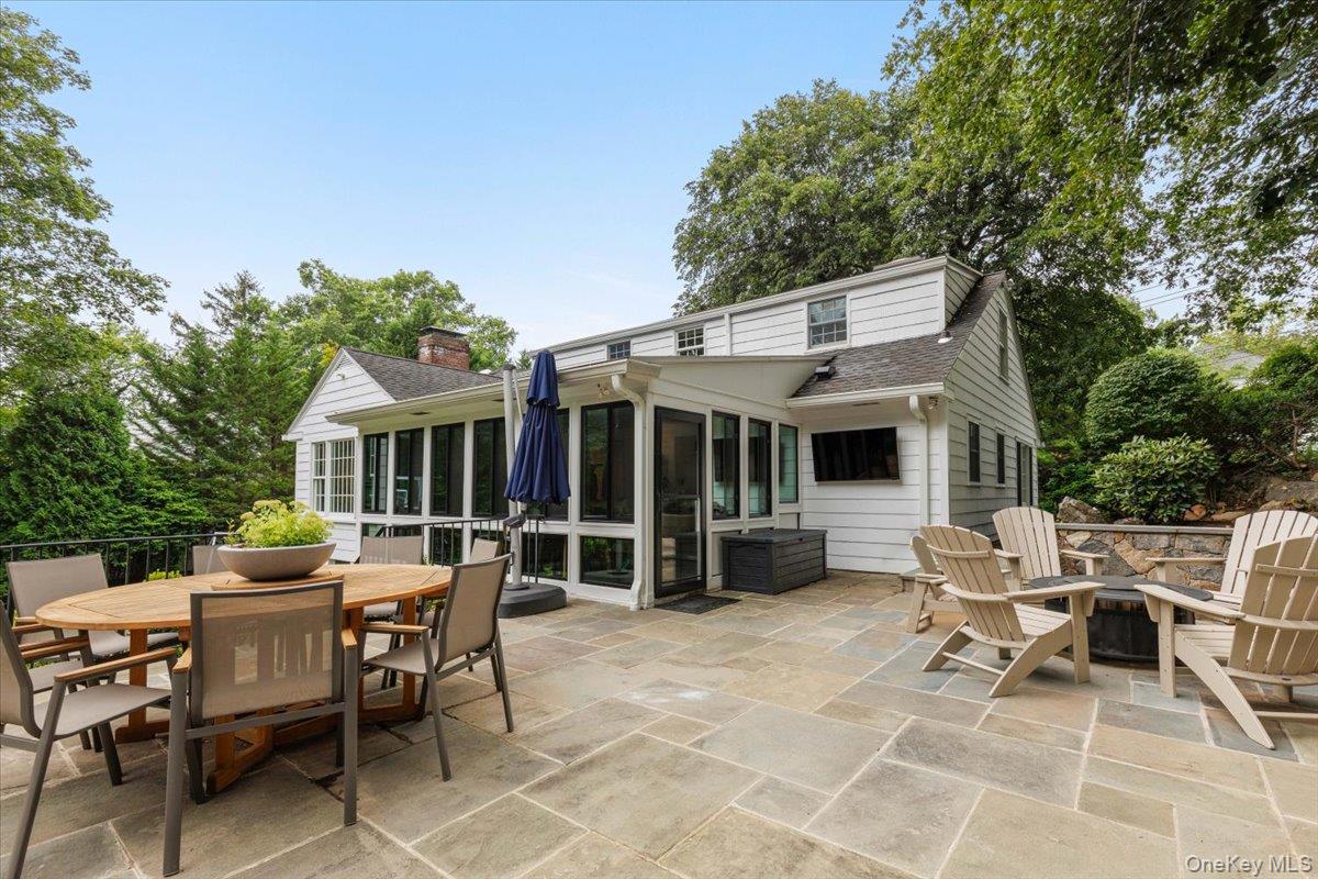 25 Ramapo Trail, Harrison, NY 10528