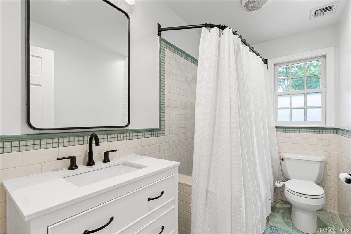 25 Ramapo Trail, Harrison, NY 10528