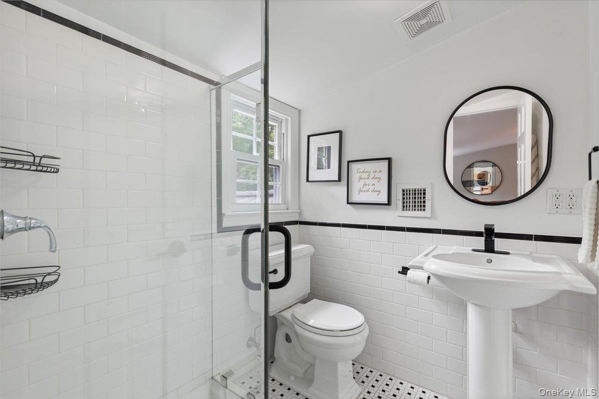 25 Ramapo Trail, Harrison, NY 10528