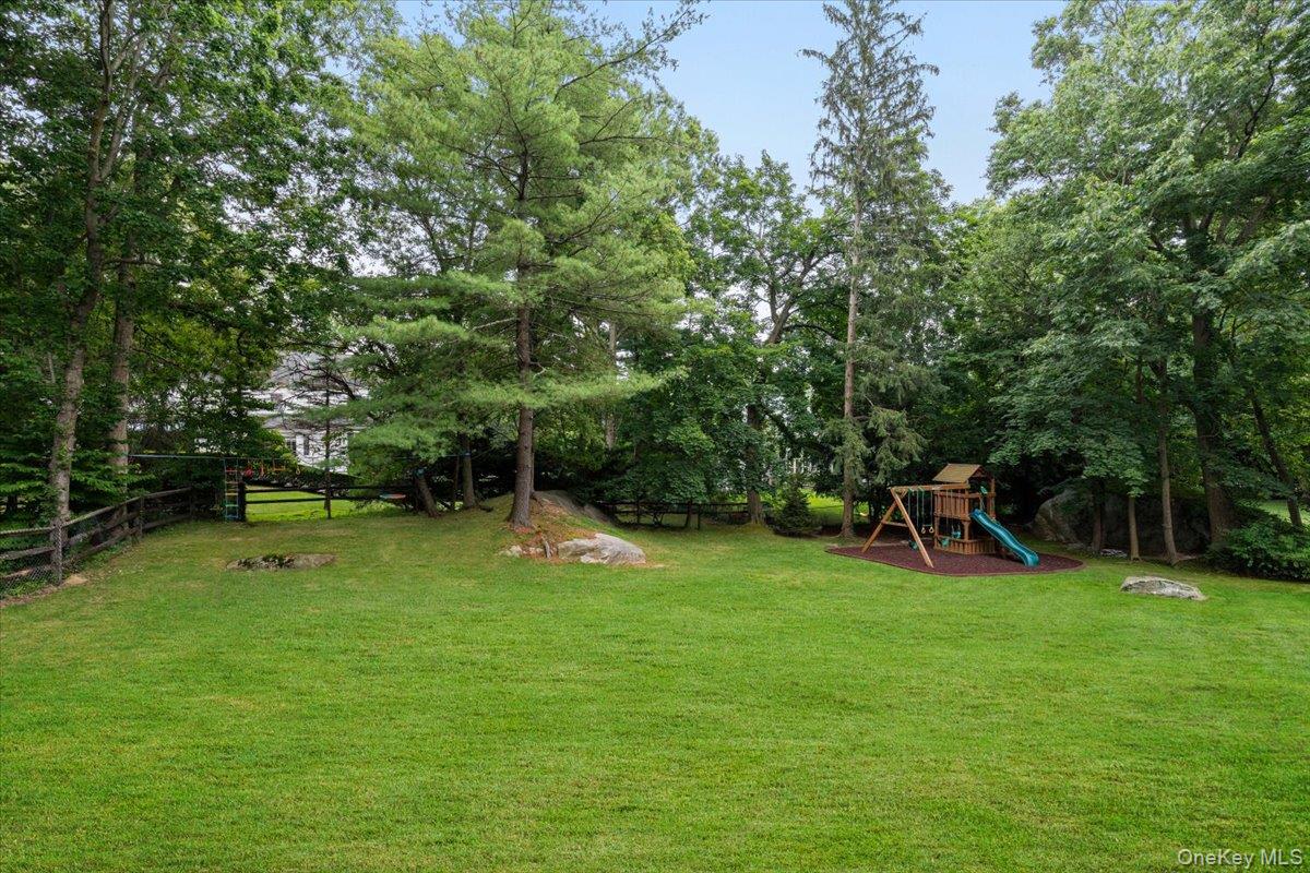 25 Ramapo Trail, Harrison, NY 10528